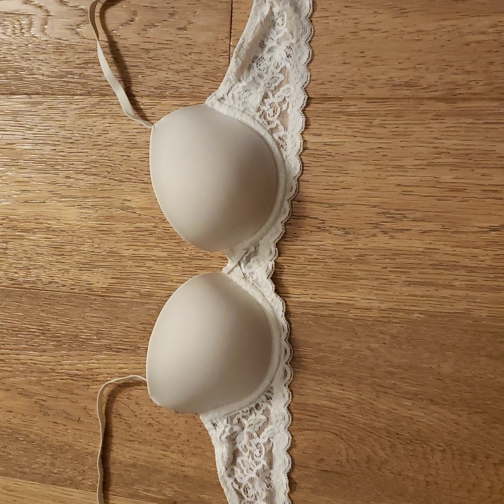 Gilly Hicks lightly lined demi bra 34B